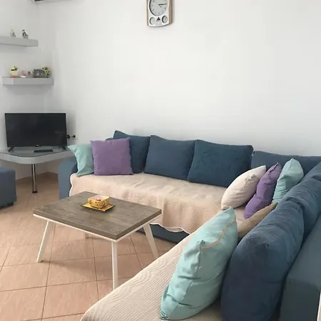 Floban & Mirdar Koshi Apartment Sarande