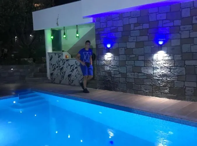 Floban & Mirdar Koshi Apartment
