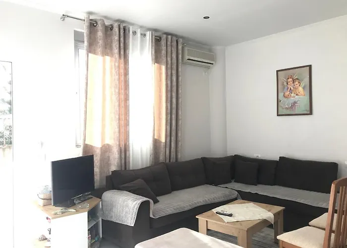 Floban & Mirdar Koshi Apartment