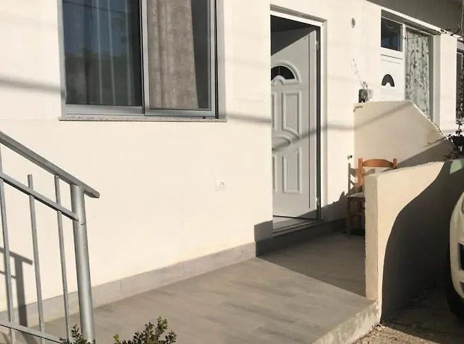 Floban & Mirdar Koshi Apartment