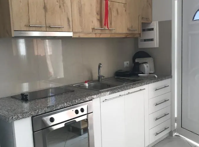Floban & Mirdar Koshi Apartment