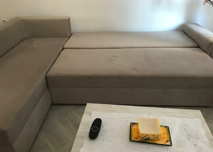 Floban & Mirdar Koshi Apartment Sarandë