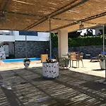 Floban & Mirdar Koshi Apartman