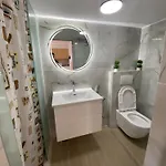 Apartman Floban & Mirdar Koshi