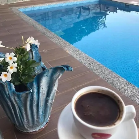 Floban & Mirdar Koshi Apartment Sarandë