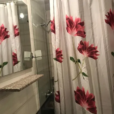 Floban & Mirdar Koshi Apartment Sarandë