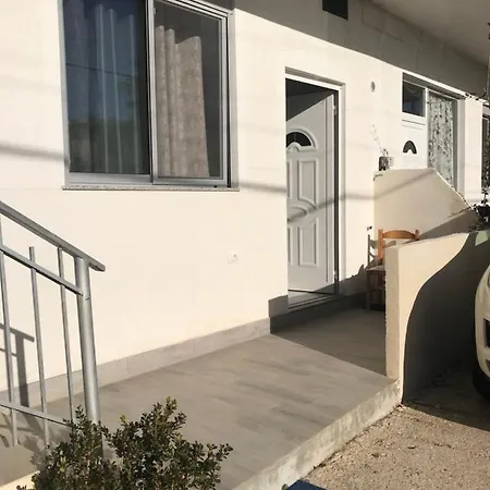 Floban & Mirdar Koshi Apartamento