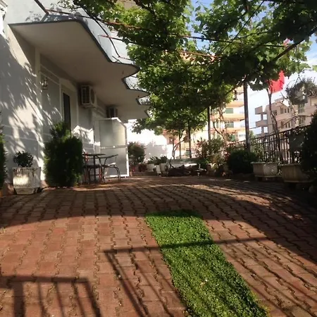 Floban & Mirdar Koshi Apartamento *