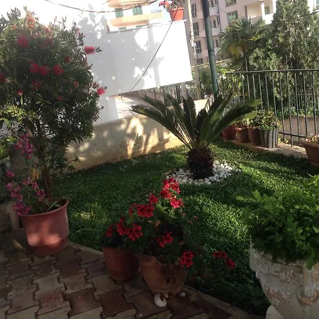 Floban & Mirdar Koshi Apartamento *