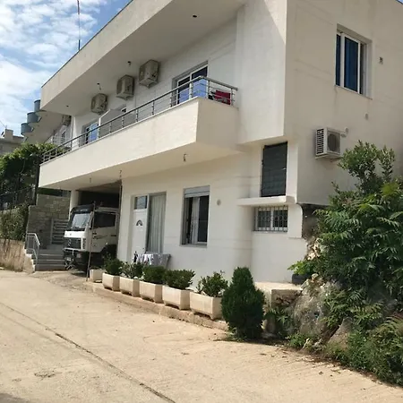 Apartment Floban & Mirdar Koshi *